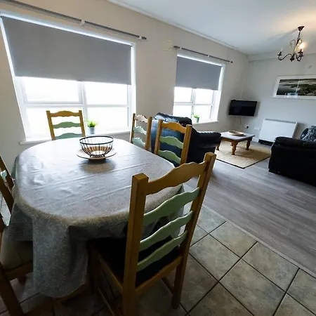 Centrally Located At The Shore - Apartment Bundoran